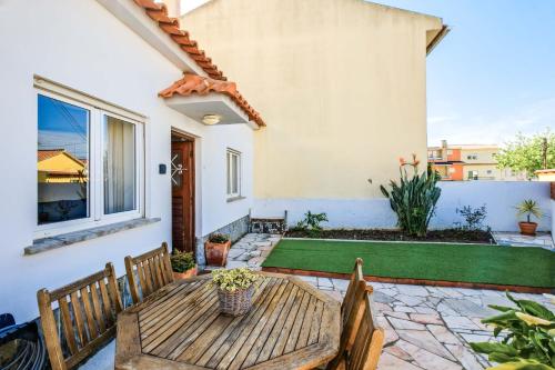 Cascais Garden & Terrace House
