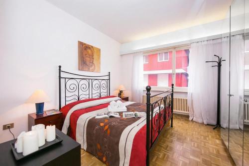 Kiki House for 4 with Balcony & Lift - Happy Rentals
