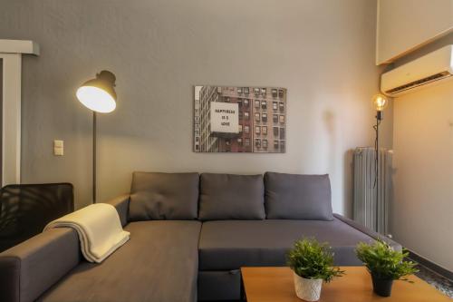 Comfy Athenian 1BD Apt next to Neos Kosmos Metro