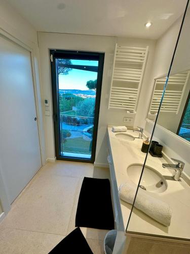 Superbe villa Vue mer - 5 suites - centre & plage à 8'