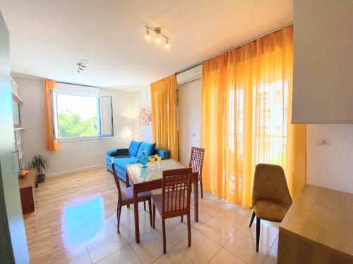Hana City Apartment