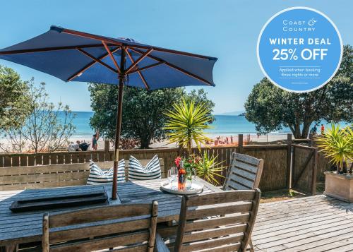 Onetangi Waterfront Bach - Coast & Country