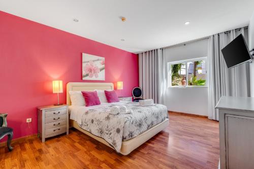 Apartamento em Moradia com Piscina - perto das praias
