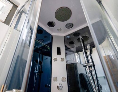 a view of the inside of a fire truck at Container Glamping in Zapopan