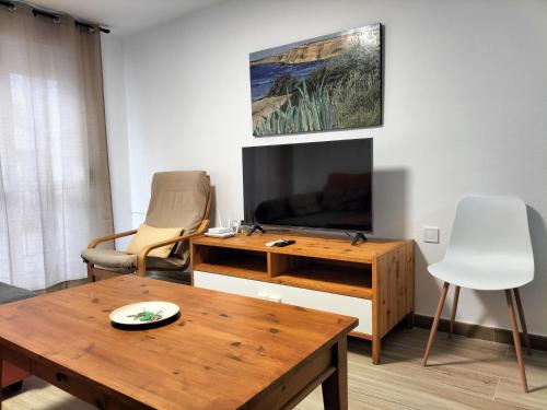 RECIÉN REFORMADO Apartamento Mar & Vida 1º linea de playa Wifi y AC