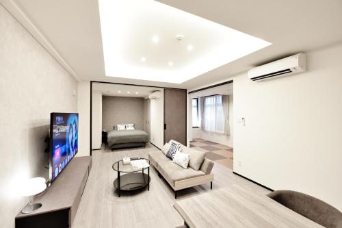 Spacious 79sqm Family Apartment Namba Dotonbori Kuromon 8 Guests Riverwood 206