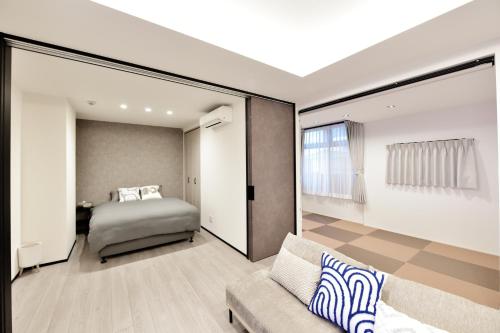 Spacious 79sqm Family Apartment Namba Dotonbori Kuromon 8 Guests Riverwood 206