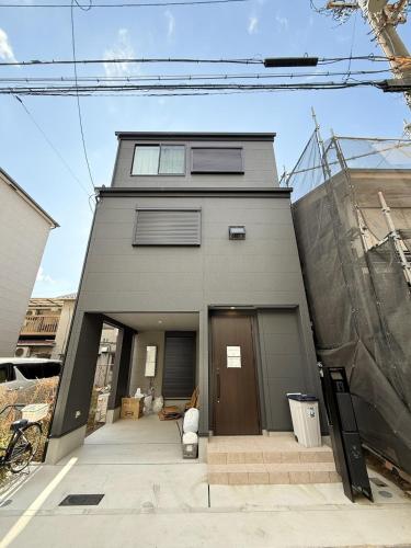 Chaoni-4-Bed Detached House Direct Tram to Shinsaibashi & Nihombashi 2Bath 2Toilet Free Parking