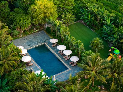 Nature Garden Ecolodge Ninh Bình — Pool view