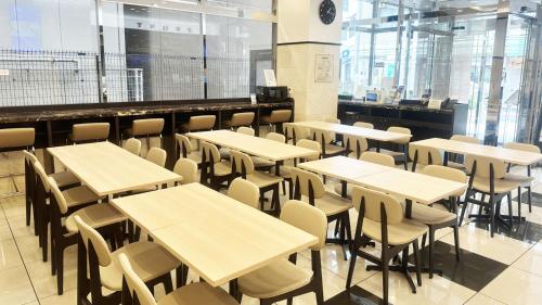 Toyoko Inn Tokyo Shinjuku gyoemmae eki 3 ban Deguchi