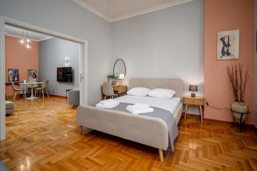 ANGEL , stylish boutigue apartment in the heart of PLAKA ,walk to acropolis