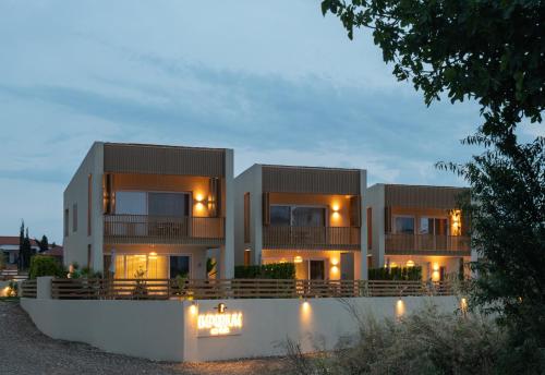 Imperium Luxe Villas 101-102