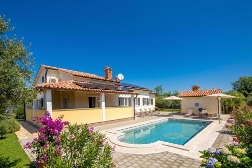 Casa Berton /w Heated Saltwater Pool