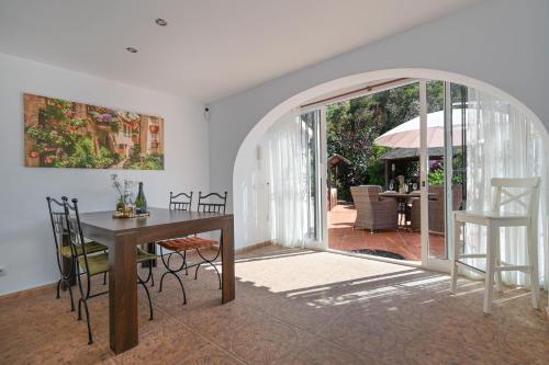 Casa Nana by Aguilarent
