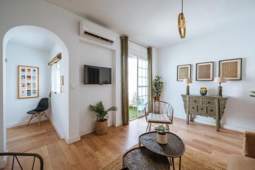 Carretería Penthouse, by Homing U