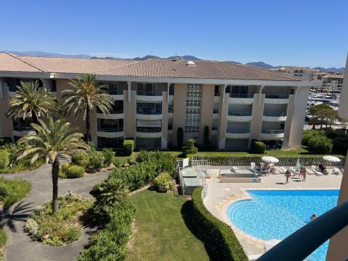 OPEN 41m2 4eme etage vue sur piscine