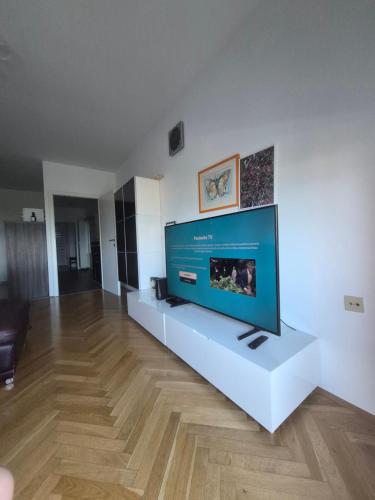 APARTMAN Flori