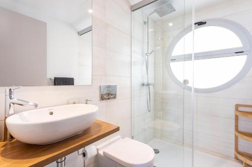 ViVI Homes - Vista Mar Pool - View - Terrace