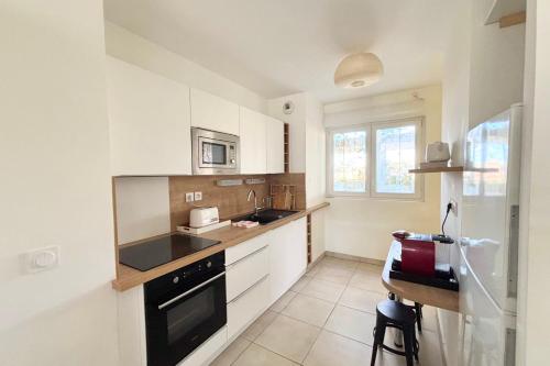 Beautiful flat with terrace & parking Marseille