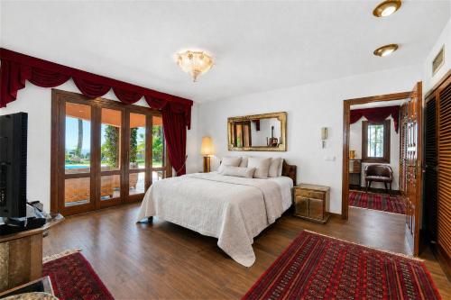 3163 Luxury Mediterranean Villa