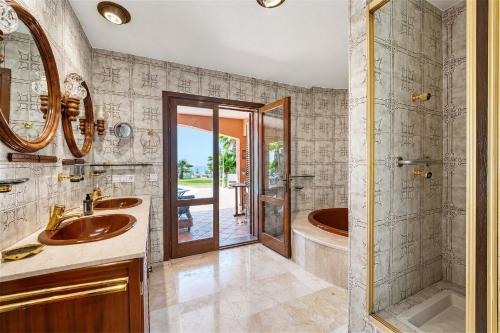 3163 Luxury Mediterranean Villa
