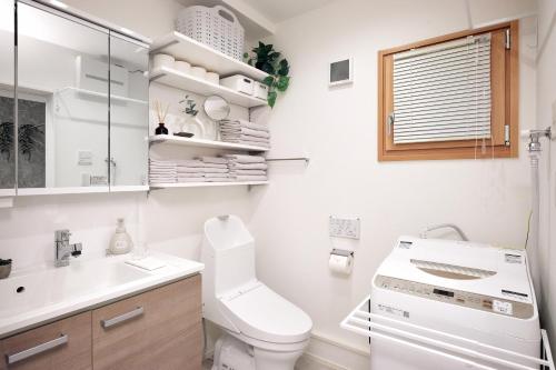 Lumiere Stay Tokyo - Family-Friendly Entire Private House, Direct to Akihabara & Shinjuku, near Asakusa & Skytree, 20 mins to Disney by car