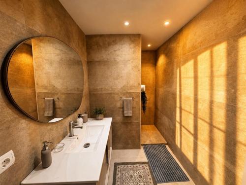 Stylish Flat in Puerto Banús - Steps to Marina