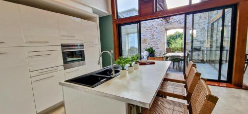 LE LOFT DE THAU, Standing, Grand Patio, Déco Bohème, Parking, Climatisation