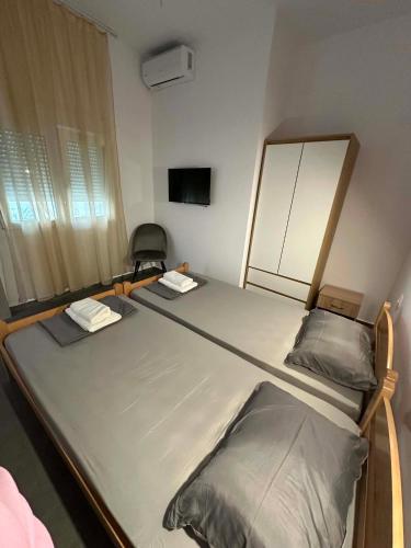 Sunset Apartment A-4