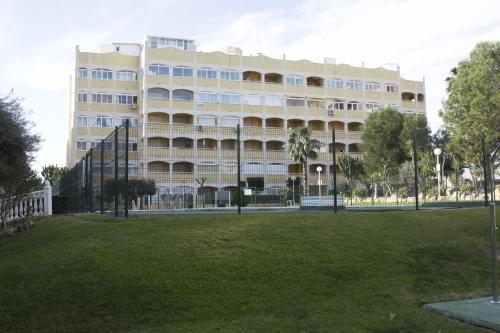 Apartments on 2 B Calle Helena (Torrevieja), Spain - Booking.com