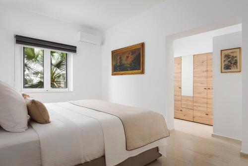 Thea House Athenian Riviera