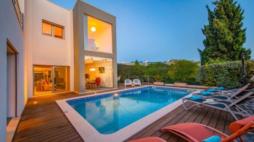 Villa Carolina - com piscina privada e BBQ
