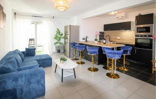 Stunning Apartment In Avignon With Wifi