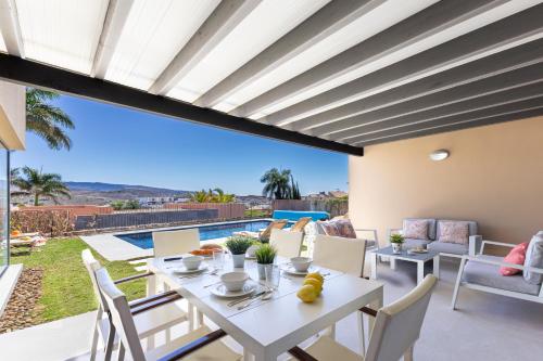 Sunshine by VillaGranCanaria