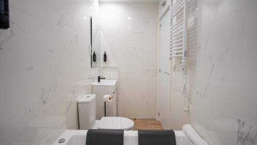 Estudio 3 Juan Boscan Madrid Hot Tub & Arcade