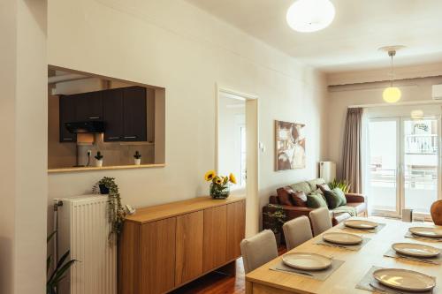 Iconic Luxury Apartment Agia Sofias square