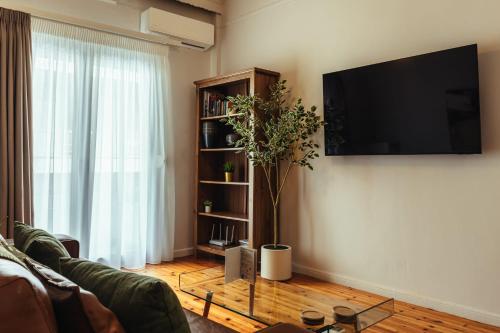 Iconic Luxury Apartment Agia Sofias square