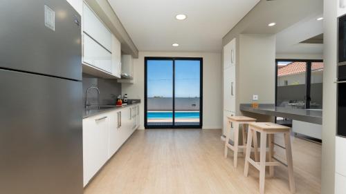 Evoque - Pool OceanView Villa by LovelyStay