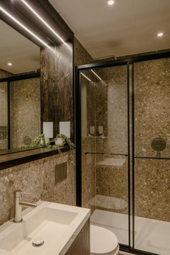 Claremont Residences photo 53