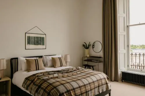 Claremont Residences photo 41
