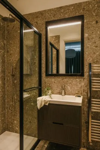 Claremont Residences photo 37