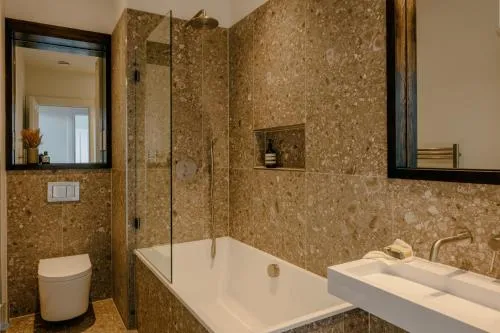 Claremont Residences photo 19