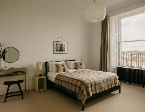 Claremont Residences photo 35