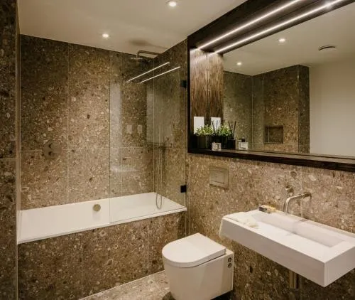Claremont Residences photo 25