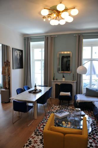 Beautiful central apartment NICE CIMIEZ SEA NEW
