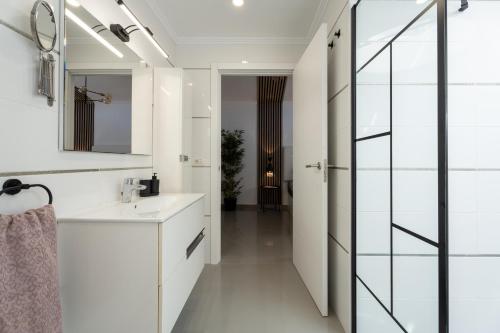 Aqua Garden Villa - Spacious 3-Bedroom Holiday Home with Terrace, BBQ & Pool Access in Costa Adeje