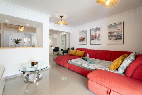 Aqua Garden Villa - Spacious 3-Bedroom Holiday Home with Terrace, BBQ & Pool Access in Costa Adeje