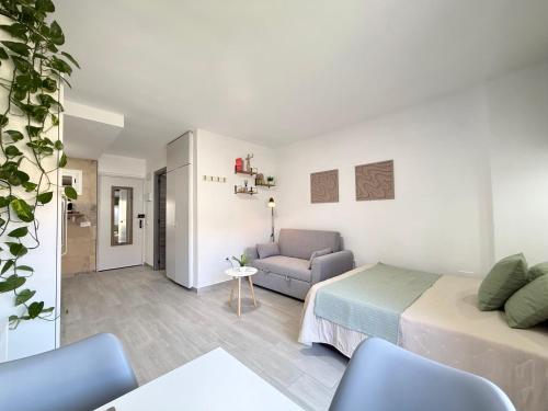 Hercules Cozy Studio - City Center and Near Beach