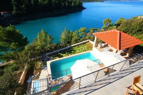 Villa Lukrecia -Stunning Sea View Retreat