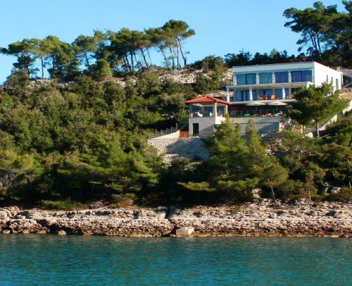 Villa Lukrecia -Stunning Sea View Retreat